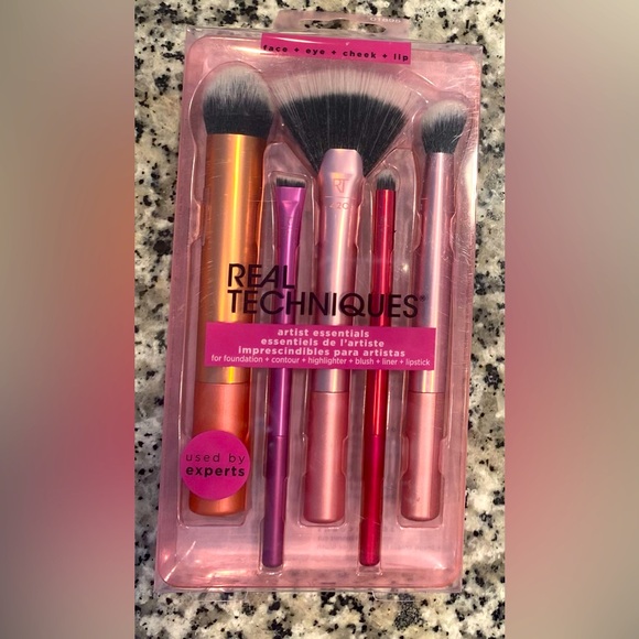Real Techniques Artist Essential Face, Eyes, Lips Makeup Brush Set - Picture 5 of 6